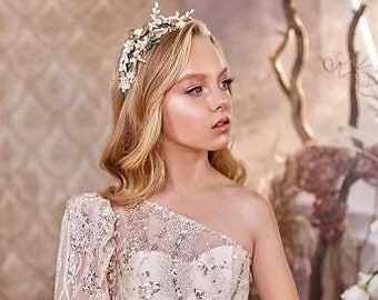 Flower girl and communion dresses in sizes 134, 140, 146, 152 available to order.