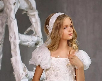 Flower girl and communion dresses in sizes 134, 140, 146, 152 available to order.