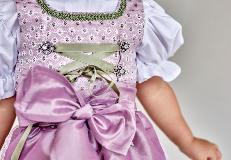 Dirndl aus Kunstseide in rosa für die Taufe, Hochzeiten oder andere Anlässe in Gr. 62, 68, 74, 80, 86 Bild 10