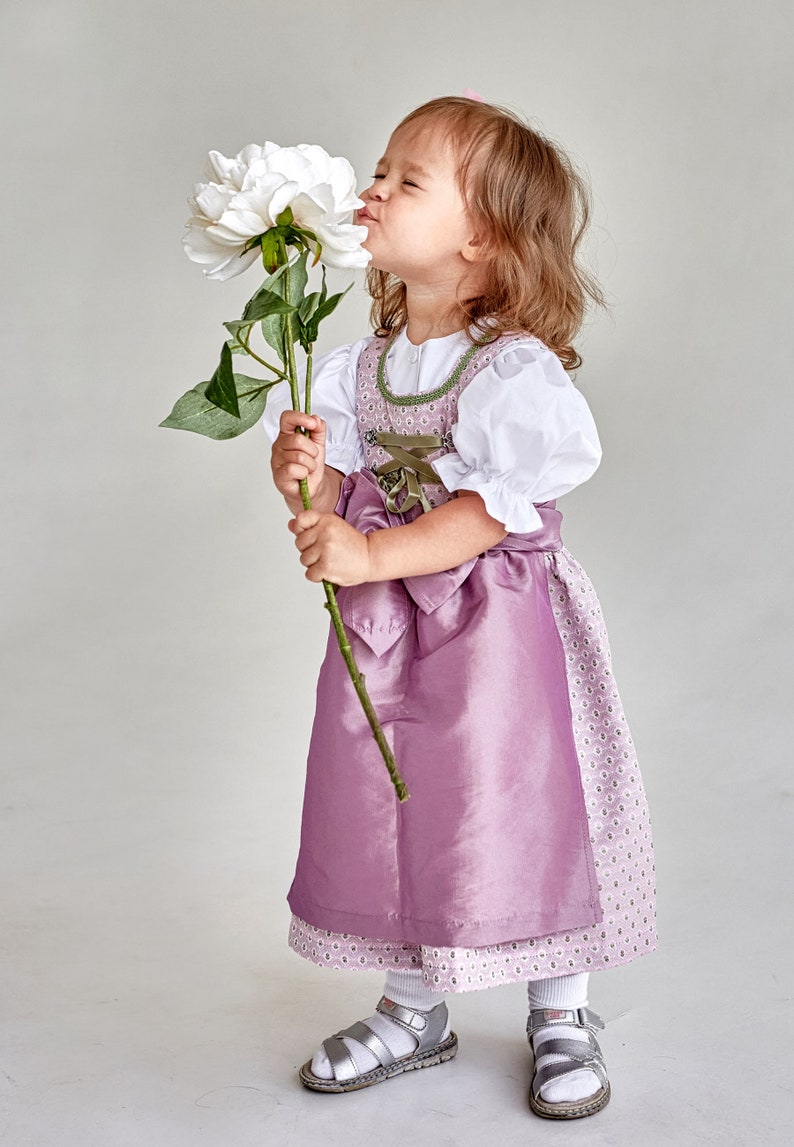 Dirndl fabricado en seda artificial en rosa para bautizos, bodas u otras ocasiones en tallas 62, 68, 74, 80, 86 imagen 6