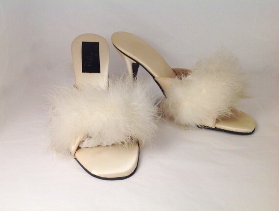 OFF-WHITE Cream Polly of California SZ 10 marabou