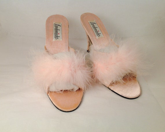PINK Fredrick's of Hollywood SZ 10 marabou feather