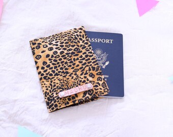 Art Tiger Genuine Leather Passport Holder Wallet Case Cover for Men Women