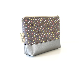 Cosmetic bag "KONFETTI"/make-up bag, makeup bag,necessaire, bag/vegan,faux leather grey metallic,wax cloth inside, triangles