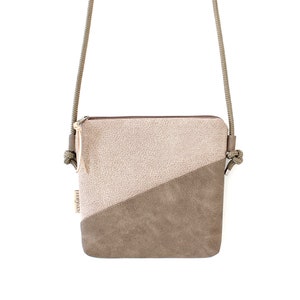 Umhängetasche "EMMY" / Festivaltasche, Crossbody Tasche, Schultertasche, Handtasche, Tasche klein / Vegan, Kunstleder, Taupe, Creme