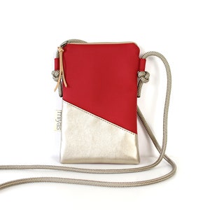 Handytasche zum Umhängen "WILMA" / Handytasche mit Kordel, Umhängetasche Handy, Crossbody Handytasche / Vegan, Kunstleder, Rot, Goldsilber