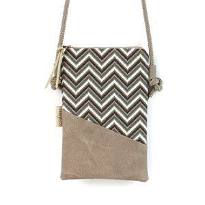 Handytasche zum Umhängen "ELISA" /Handytasche mit Kordel, Umhängetasche Handy, Crossbody Handytasche / Vegan, Kunstleder, Zickzack