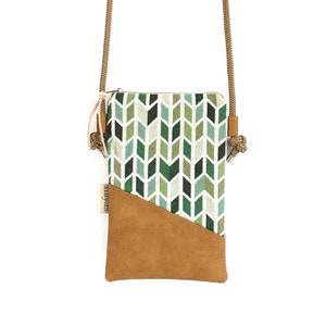 Handytasche zum Umhängen "JUDITH" / Handytasche mit Kordel, Umhängetasche Handy, Crossbody Handytasche / Vegan, Kunstleder, Camel, Zickzack