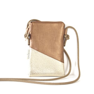 Handytasche zu Umhängen "EILEEN" / Handytasche mit Kordel, Umhängetasche Handy, Crossbody Handytasche / Vegan, Kunstleder Bronze, Gold