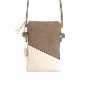 Handytasche zum Umhängen "TAUPE"/ Handytasche mit Kordel, Umhängetasche Handy, Crossbody Handytasche / Vegan, Kunstleder, Perlmutt