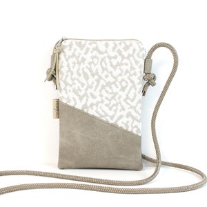 Handytasche zum Umhängen "ISA" /Handytasche mit Kordel, Umhängetasche Handy, Crossbody Handytasche / Vegan, Kunstleder, Leomuster