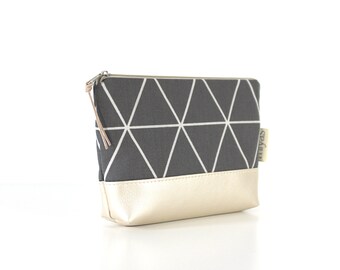 Cosmetic bag "DORA" / make-up bag, make-up bag, necessaire, case / vegan, imitation leather mother-of-pearl metallic, oilcloth inside, triangles gray