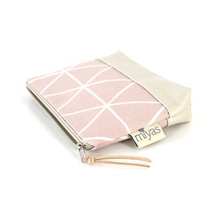 Kosmetiktasche "PINKY" / Schminktasche, Make Up Tasche, Necessaire / vegan, Kunstleder Perlmutt Metallic, Wachstuch innen, Dreiecken Rosa