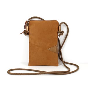 Handytasche zum Umhängen "ERIKA" / Handytasche mit Kordel,Umhängetasche Handy,Crossbody Handytasche/Vegan, Wildlederimitat,Braun,Bronze