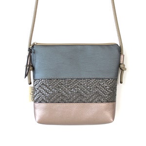 Umhängetasche "JODY" / Festivaltasche, Crossbody Tasche, Schultertasche, Handtasche, Tasche klein /Vegan, Kunstleder, Grau, Fliedergrau