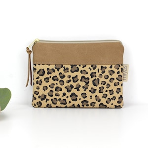 Geldbörse "TYRA" / Geldbeutel, Geldtasche, Portemonnaie, Brieftasche, Börse, Purse / Vegan, Kunstleder, Leomuster, Camel