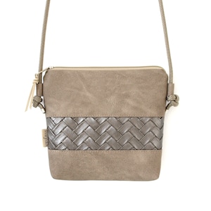 Umhängetasche "YVON" / Festivaltasche, Crossbody Tasche, Schultertasche, Handtasche, Tasche klein /Vegan, Kunstleder, Taupe, Fischgrat