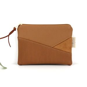 Geldbörse "PRIE" / Geldbeutel, Geldtasche, Portemonnaie, Brieftasche, Börse, Purse / Vegan, Kunstleder, Cognac, Graphisch