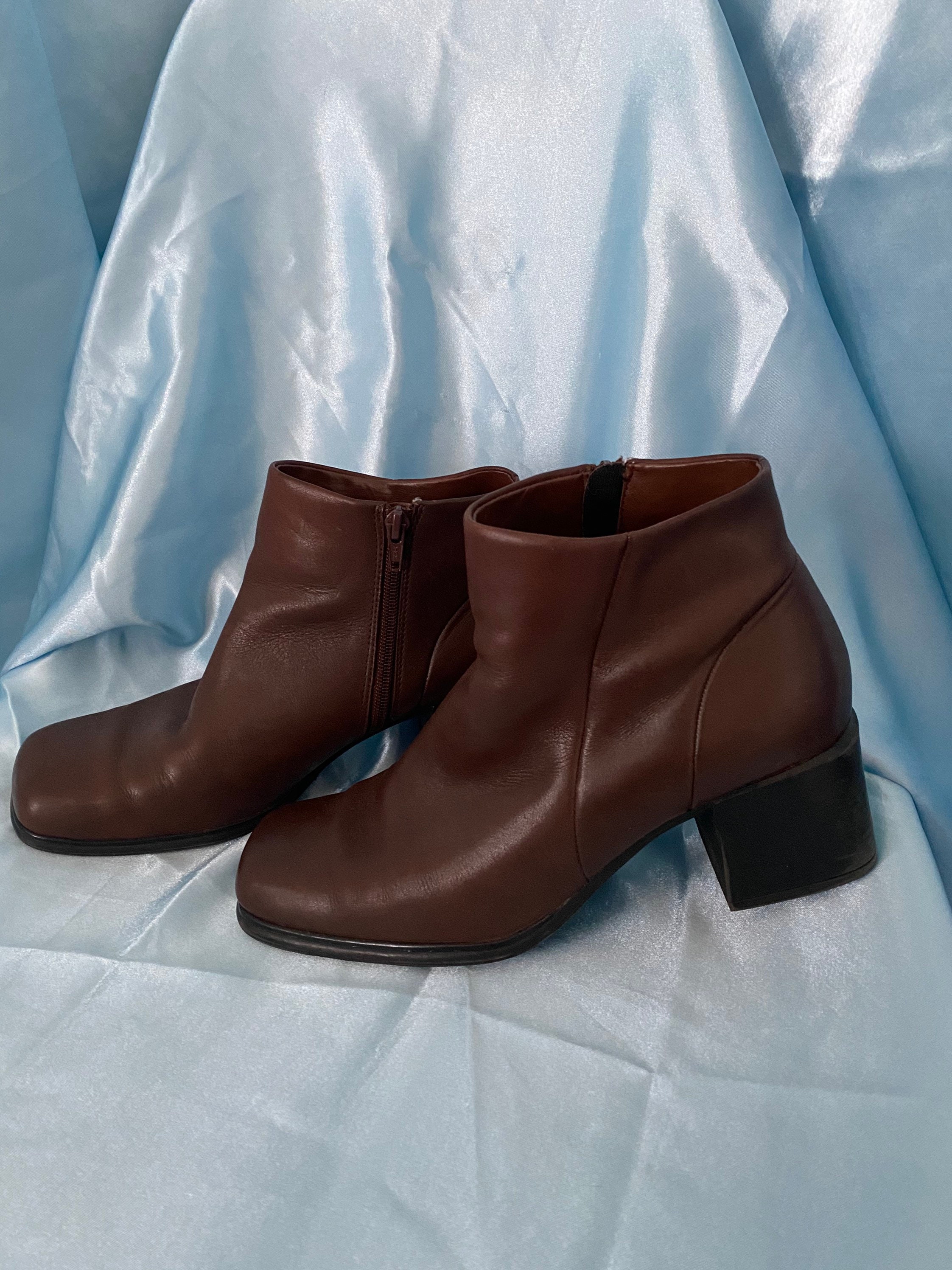 brown square toe platform boots