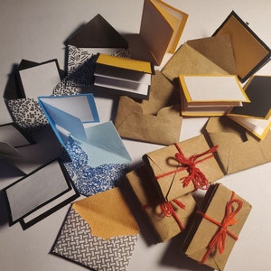 Notecards and envelopes  / Tiny envelope with blank mini notecard insert