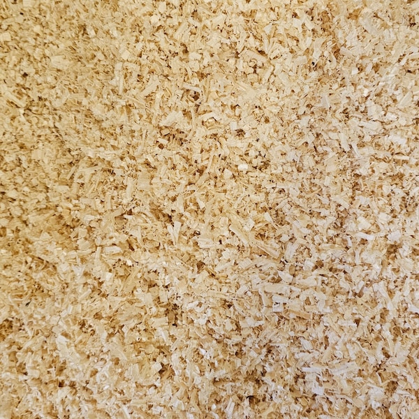 Wood Shavings for Pet Beddding, Sustainably Sourced, Chemical Free Pine Shavings