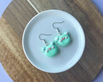 Frog Earrings | Cute Froggy Earrings | Frog Dangle Earrings | Cute Animal Earrings | Polymer Clay Earrings | Clay Jewelry