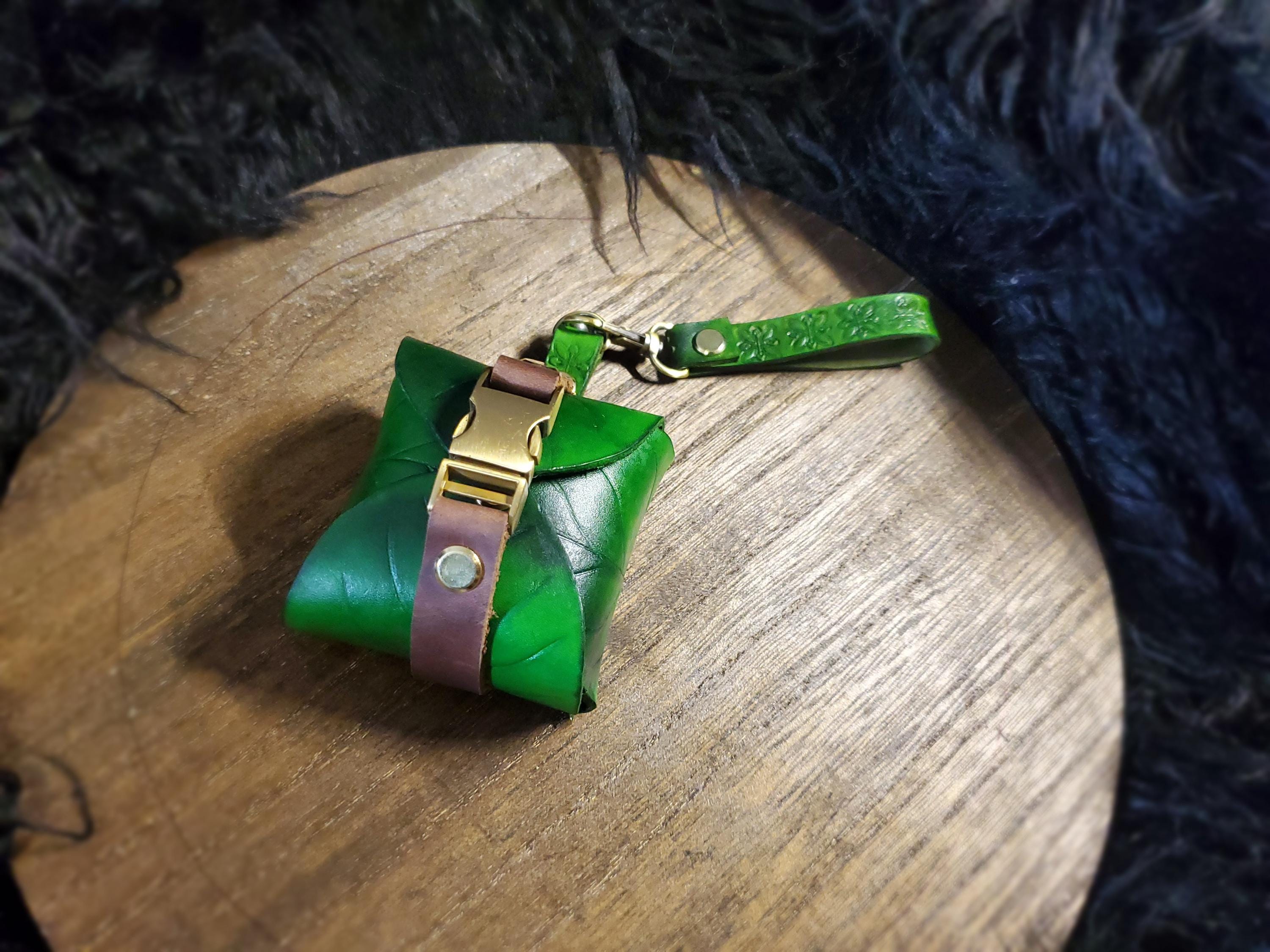 美品】FF7 カード＆神羅マネークリップセット 木箱入り(おまけ付