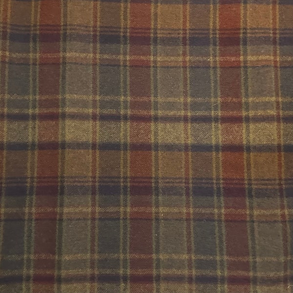 British Green Plaid 100% Wool Fat Quarter