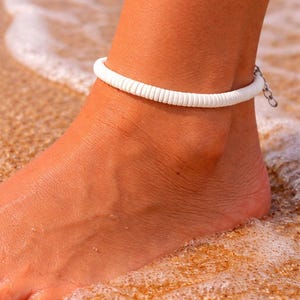 Classic, puka shell, anklet, beach shell jewelry