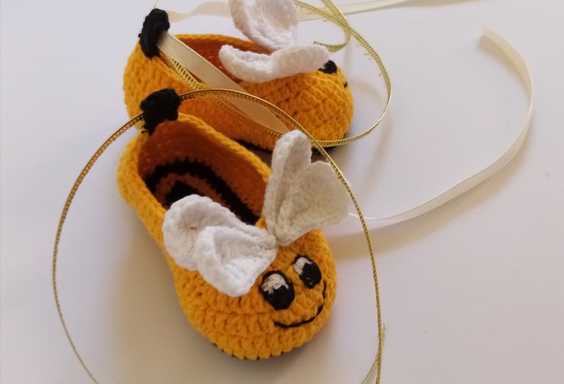 Baby booties Bee Girl crochet ballerinas German baby shoes image 8