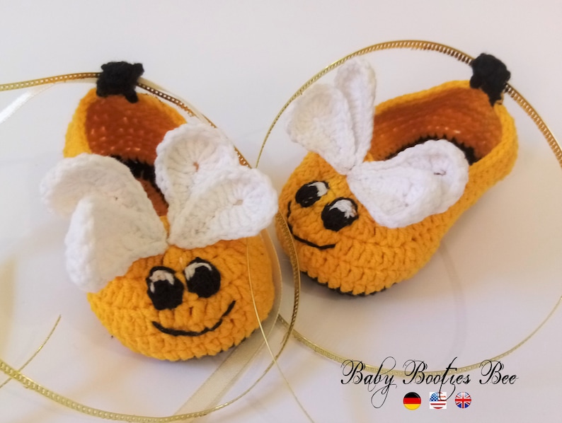 Baby booties Bee Girl crochet ballerinas German baby shoes image 3