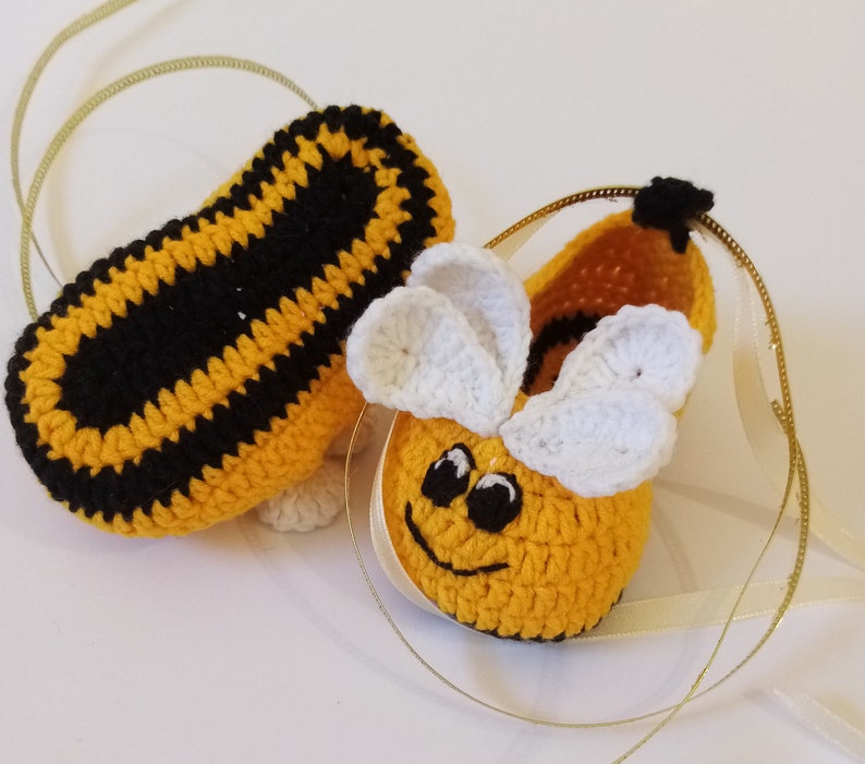 Baby booties Bee Girl crochet ballerinas German baby shoes image 10