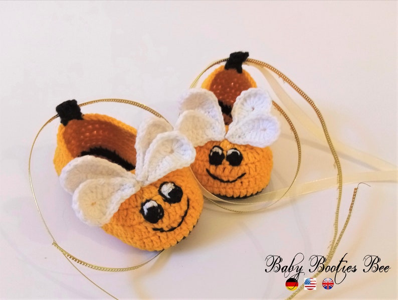 Baby booties Bee Girl crochet ballerinas German baby shoes image 1