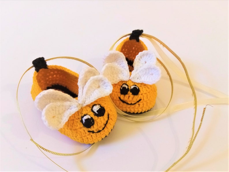 Baby booties Bee Girl crochet ballerinas German baby shoes image 4