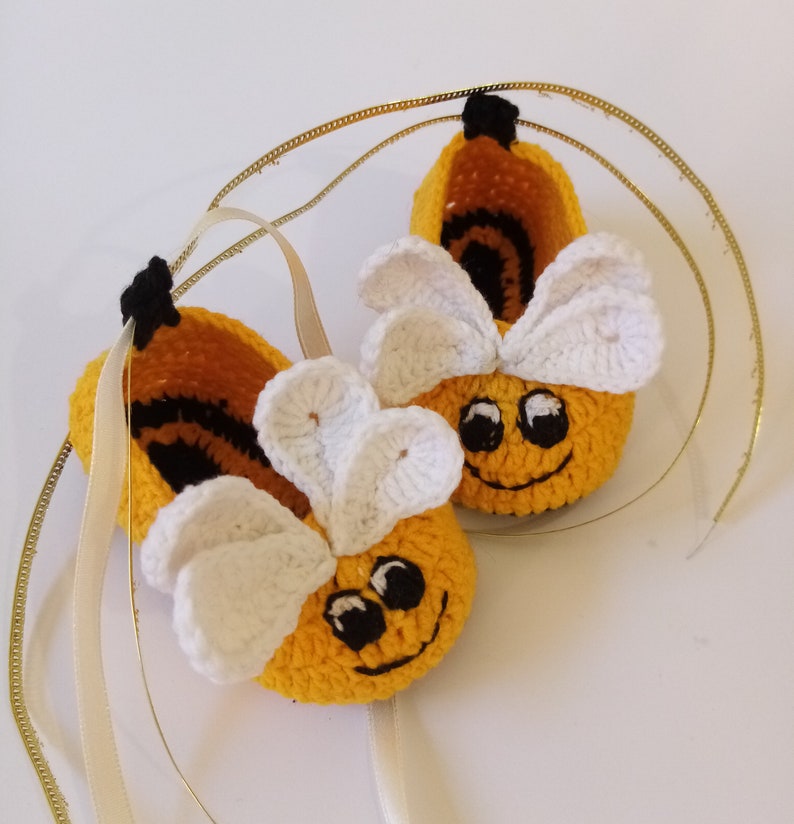 Baby booties Bee Girl crochet ballerinas German baby shoes image 7