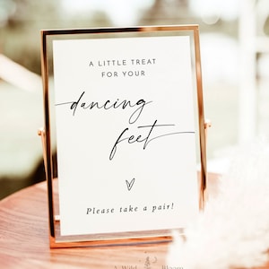 Flip Flop Sign, Minimalist Wedding Dancing Feet Sign, A Little Treat for your Dancing Feet, Modern Wedding Sign, M9