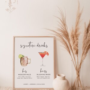K&ouml;nnte beinhalten: Ein druckbares Hochzeitsschild mit einer Aquarell-Illustration eines Moscow Mule und eines Blushing Bride Cocktails. Das Schild lautet "signature drinks" und listet die Zutaten f&uuml;r jedes Getr&auml;nk auf. Der Text enth&auml;lt auch die Namen des Paares und das Hochzeitsdatum: Avery + Jordan | 09.24.2025.