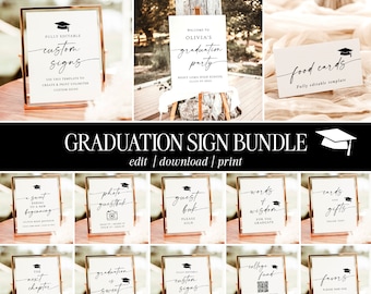 Puede incluir: Un conjunto de carteles imprimibles para fiestas de graduación en blanco y negro con marcos dorados. Los carteles presentan textos como "Dulce final de un nuevo comienzo", "Libro de visitas", "Palabras de sabiduría", "Tarjetas y regalos", "El próximo capítulo", "Graduación dulce", "Carteles personalizados", "Fondo universitario" y "Favores".