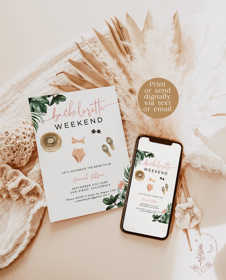 Puede incluir: Una invitaci&oacute;n imprimible para un fin de semana de despedida de soltera con tem&aacute;tica tropical. La invitaci&oacute;n presenta un dise&ntilde;o floral rosa y verde con un sombrero, gafas de sol y sandalias. El texto de la invitaci&oacute;n dice "bachelorette weekend" y "Let's celebrate the bride-to-be Hannah Kellun September 21st-23rd San Diego, California Please RSVP to Jamie by August 15th jamichaynes@gmail.com"