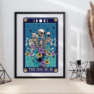 Tarot Hund Mum Typografischer Druck | Schrulliger Tarot Print | Tarot Geschenk | Hund Mama Geschenk | Tattoo Style | Skelett Kunst | Tarot Karten