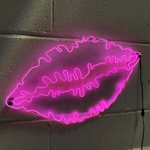 Neon sign lips beauty pink neon sign battery operated