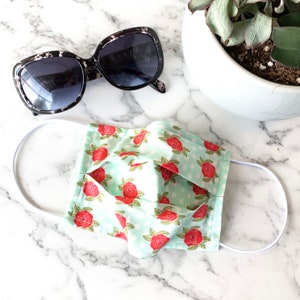 Floral Cotton Facemask With Nose Wire And Filter Pocket, Flower face mask, reusable face mask, pretty face mask