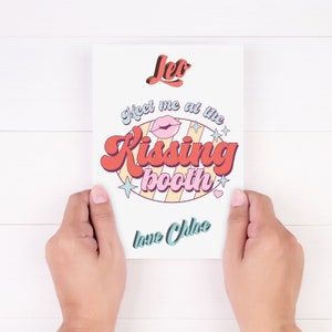 Ontmoet me bij de Kissing Booth gepersonaliseerde retro kaart | Gepersonaliseerde schattige Valentijnskaart | Kaart voor vriend | Kaart voor vriendin