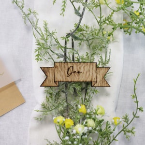 Personalised Ribbon Wooden Place Table Setting | Engraved Oak Wedding Table Decoration | Personalised Name Ribbon | Ribbon Shape Guest Names