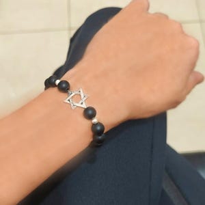 Dainty Star of David Bracelet Women, Elegant Black Onyx Beaded Bracelet , Stylish David Star Pendant, Jewish Star jewelry, Gift for her