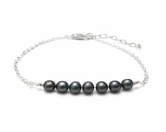 Pulseira de Prata com Pérolas Negras, Corrente com Contas, Pérolas Delicadas do Taiti, Joia Minimalista Feminina, Presente para Ela