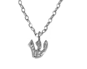 Hebrew Necklace, Silver Single Letter Charm, Personalized Jewelry, Tiny Name Pendant, Jewish Women, Gift for Her, Bat Mitzvah Gift
