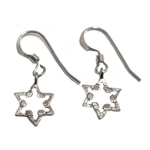 Davidster oorbellen, kleine zilveren Joodse ster charme sieraden, kleine Magen David hanger, Judaica Dangle Kabbalah oorbellen,