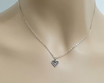 Heart necklace, Tiny Heart Sterling Silver Vintage Style Little Charm Pendant, Minimalist Dainty Heart Necklace