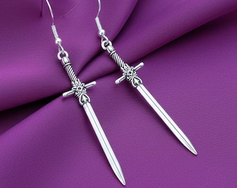 Orecchini a forma di spada in argento - Gioielli medievali Gothic Dark Academia - Italia